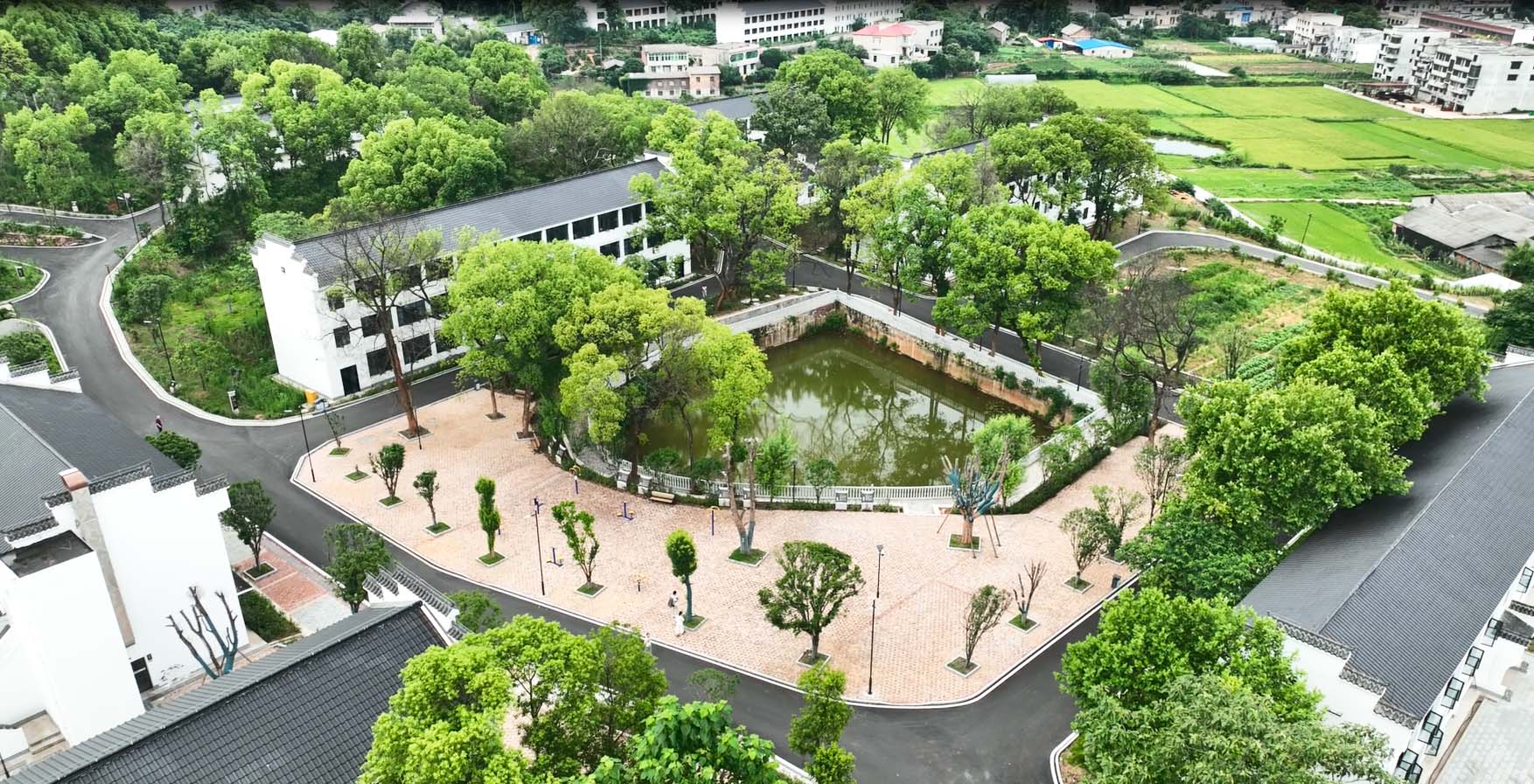俯瞰華遠(yuǎn)康養(yǎng)中心，優(yōu)美的環(huán)境